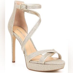 Gianni Bini: Corielle Glitter Ankle Strap Strappy
Platform Heels